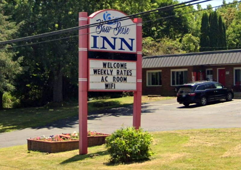Baw Beese Inn (Hillsdale Motel) - Street View (newer photo)